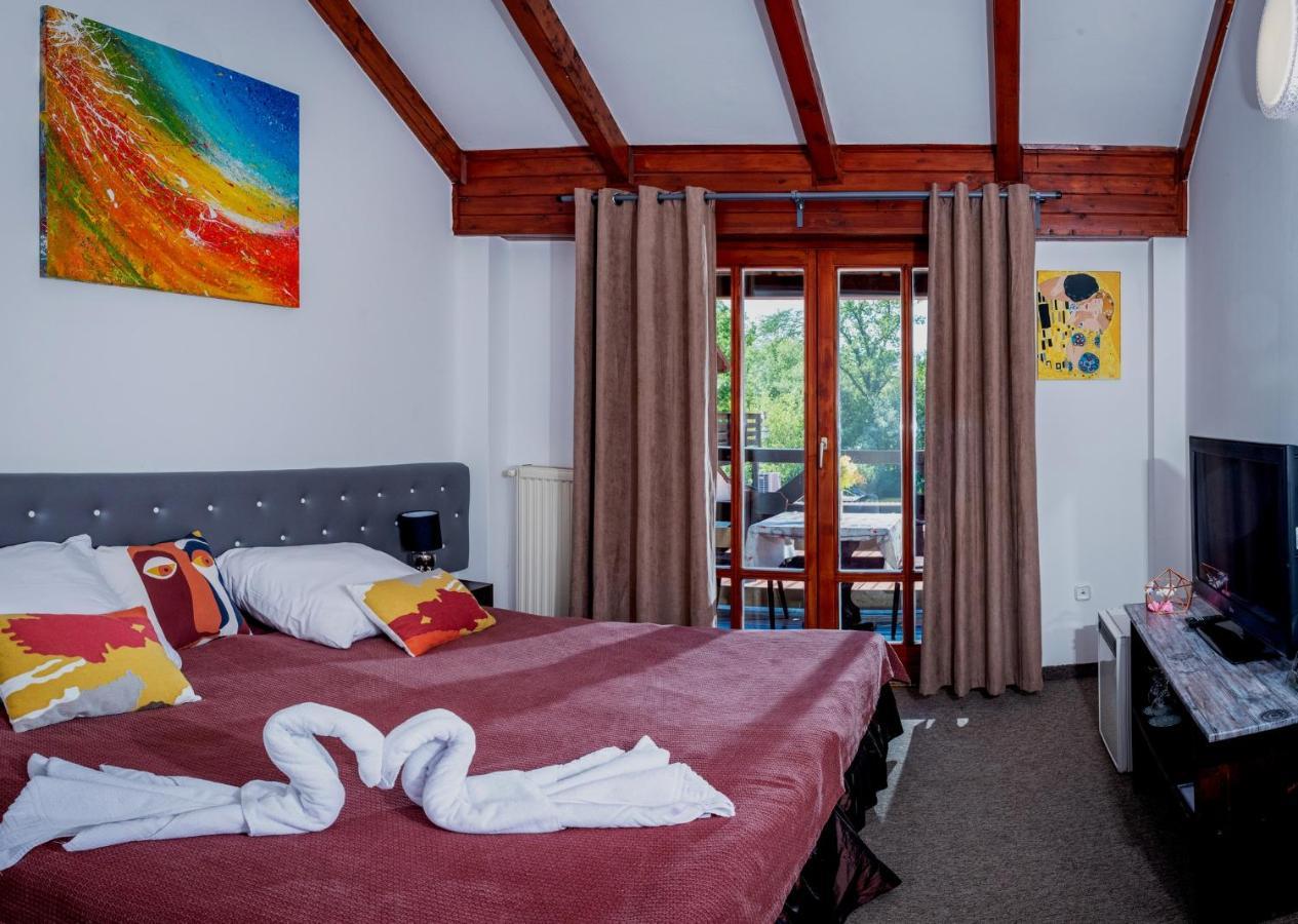 Eden Lounge Restaurant & Pension Veresegyház Zewnętrze zdjęcie