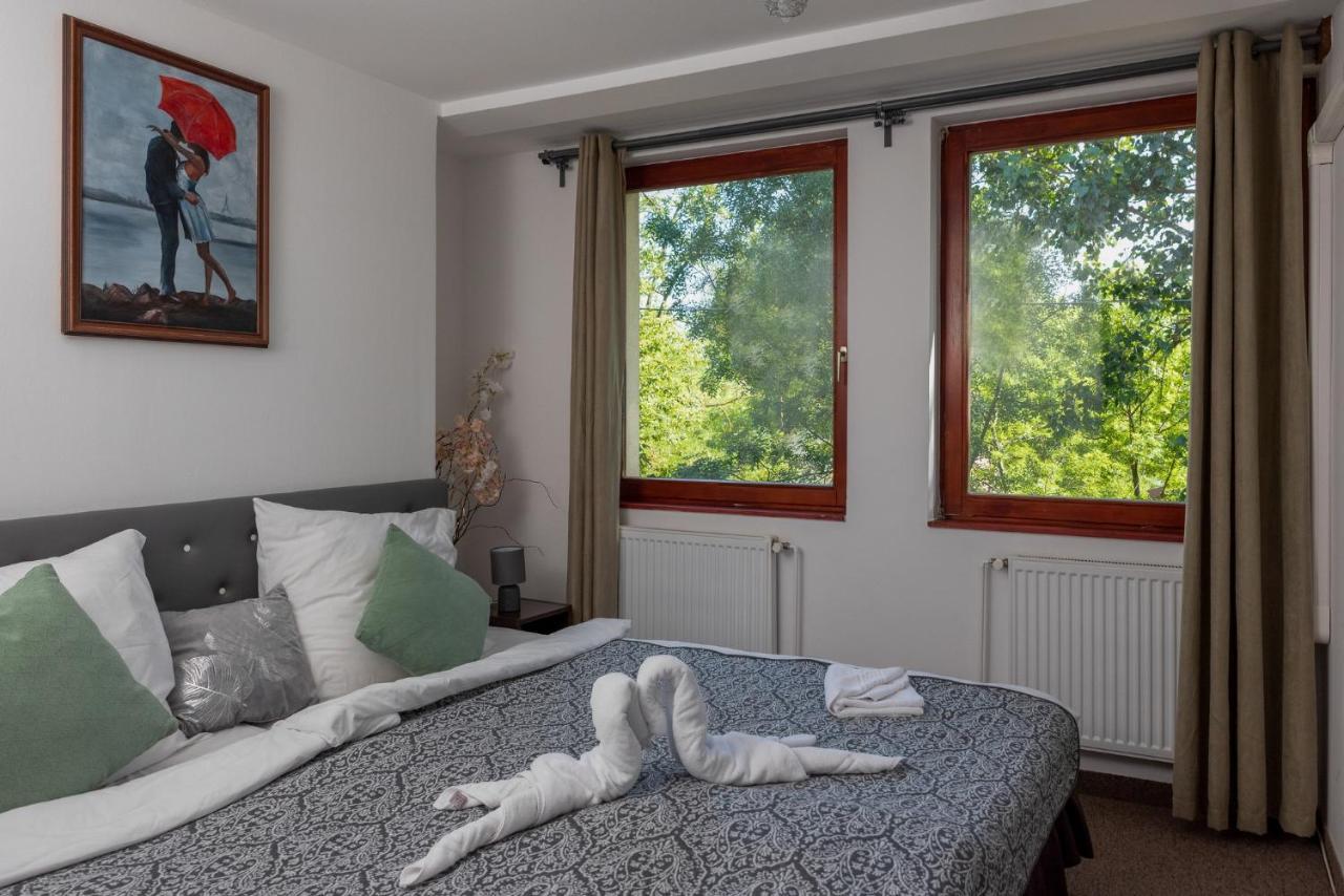 Eden Lounge Restaurant & Pension Veresegyház Zewnętrze zdjęcie