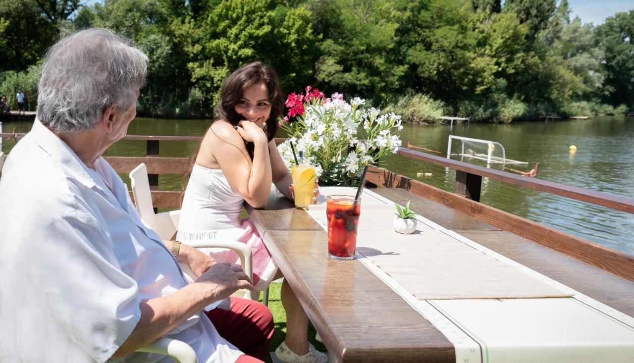 Eden Lounge Restaurant & Pension Veresegyház Zewnętrze zdjęcie