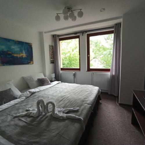Eden Lounge Restaurant & Pension Veresegyház Zewnętrze zdjęcie